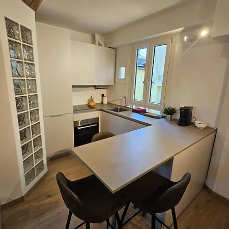 Elegant And Beautiful In The Heart Of Apartment Modena