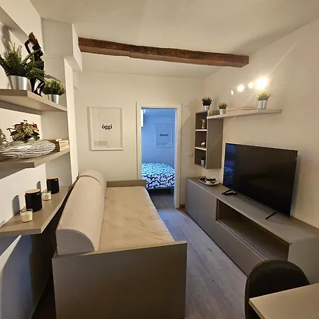 Elegant And Beautiful In The Heart Of Apartment *